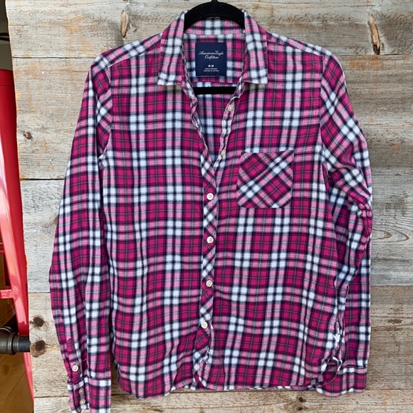 American Eagle plaid blouse size medium